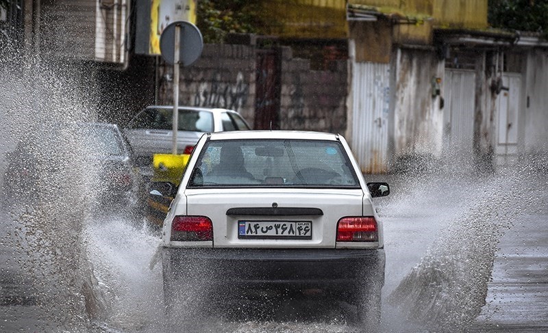 بارش باران در رشت
