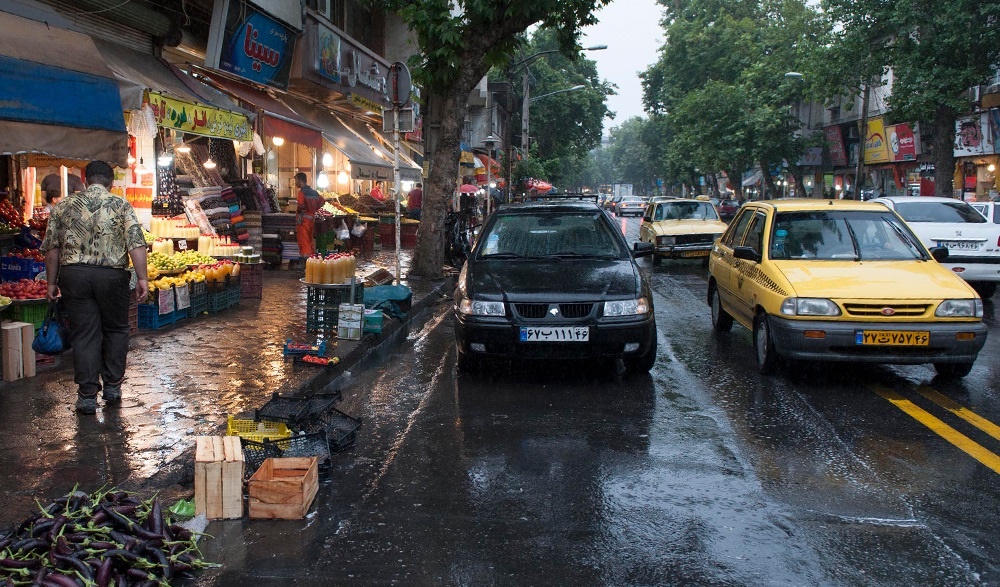 بارش باران در رشت