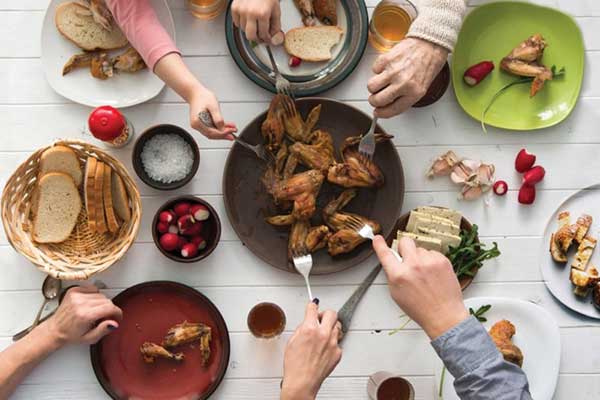 بهترین ذکر هنگام غذا خوردن بهترین ذکر هنگام غذا خوردن