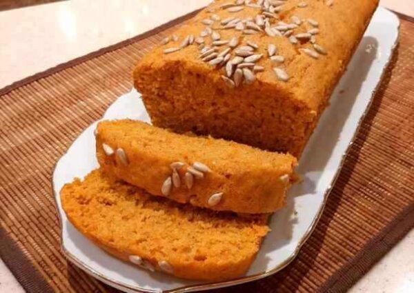 طرز تهیه کیک کدو حلوایی در مایکروویو