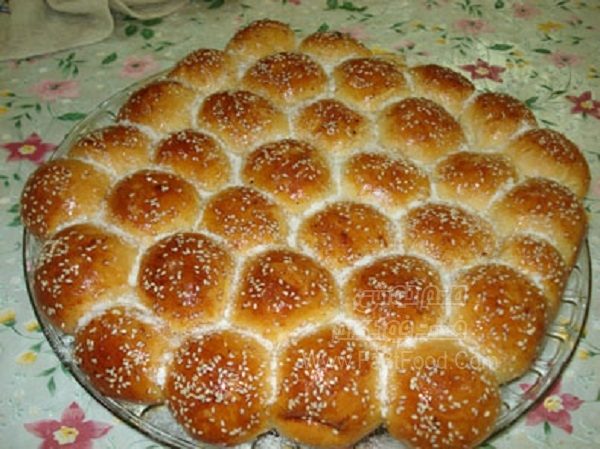 نان عسلی صبحانه