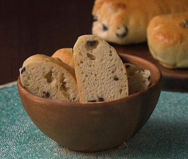 طرز تهیه نان زیتون