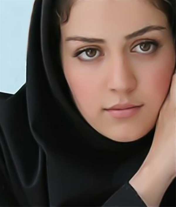 بیوگرافی افسانه پاکرو
