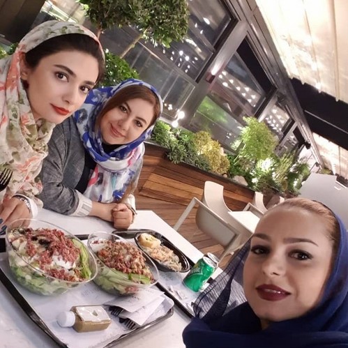 چهره ها در شبکه های اجتماعی 592