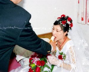 رسم عجیب چینیها در مراسم عروسی