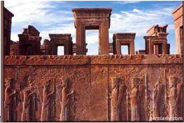جاذبه های دیدنی تخت جمشید