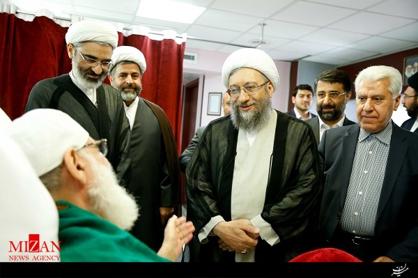 عیادت آملی لاریجانی از هاشمی شاهرودی