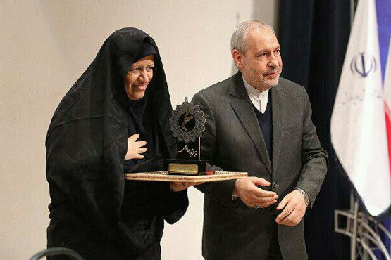 خانم معلم فداکار
