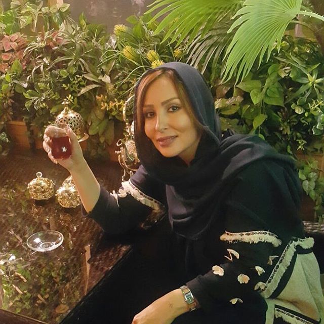 پرستو صالحی و چالش چای