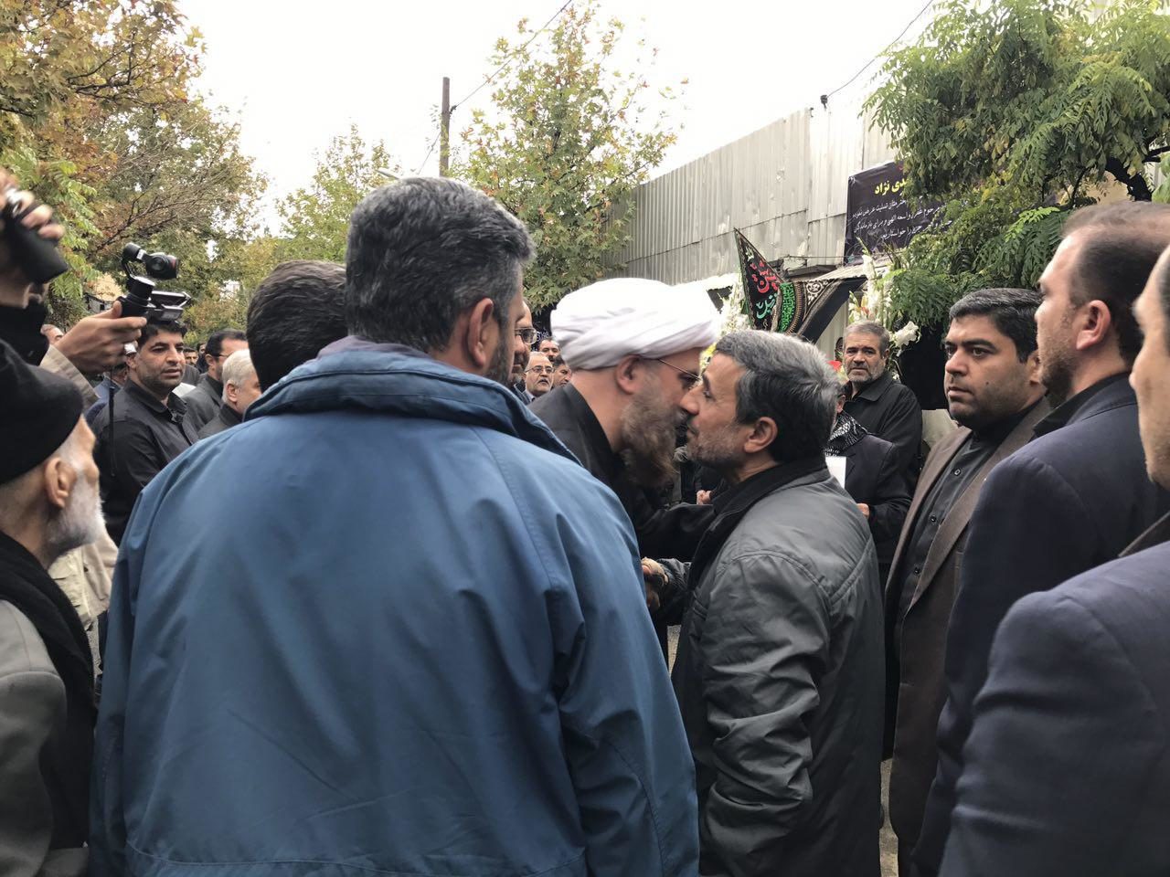 احمدی نژاد در مراسم تشییع برادرش