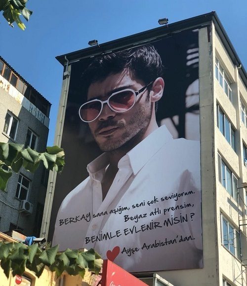 خواستگاری دختر از بازیگر ترکیه ای