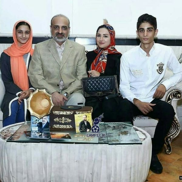 محمد اصفهانی و خانواده اش