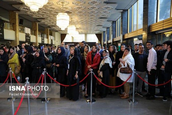 رونمایی از آلبوم افسانه چشمهایت