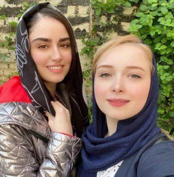 بازیگر زن و خاله اش