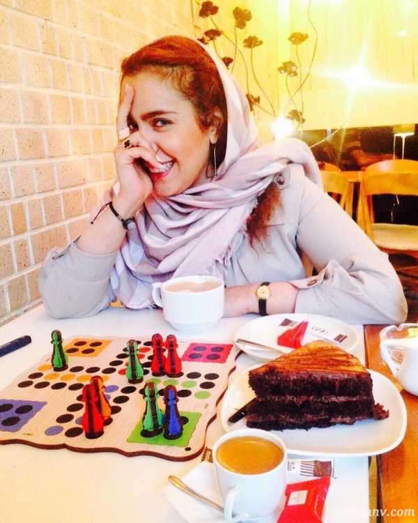 حدیث چهره پرداز خواهر حدیث چهره پرداز