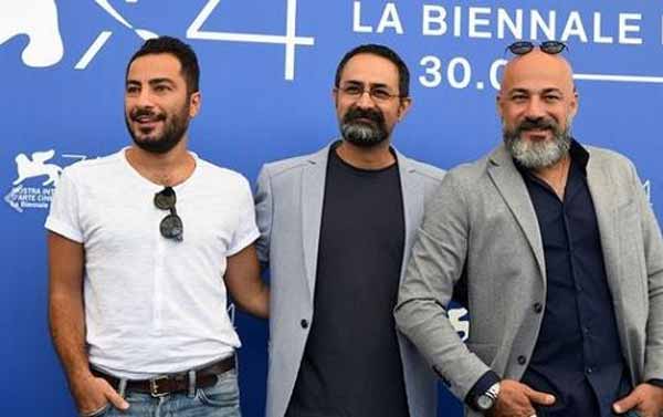 «شب، داخلی، دیوار»