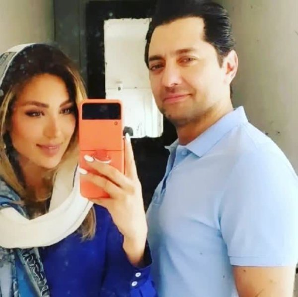 سلفی آسانسوری مینا مختاری