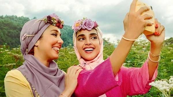 ماشین لاکچری بازیگر نقش کیمیای زخم کاری