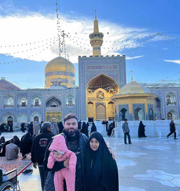 عکس یادگاری خانوادگی مجری مشهور ایرانی