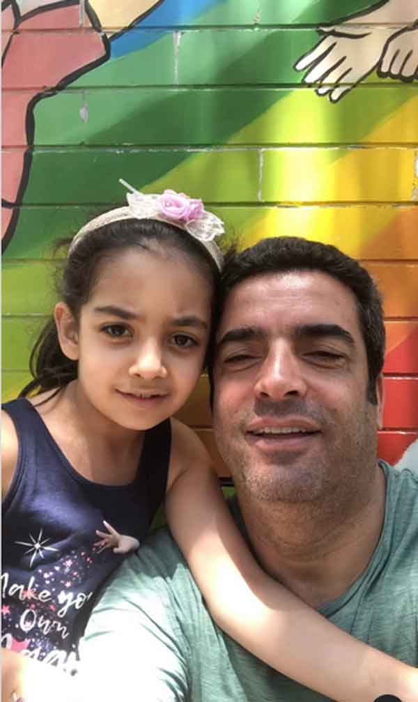 تبریک روز دختر منوچهر هادی کارگردان ایرانی به دختر کوچکش