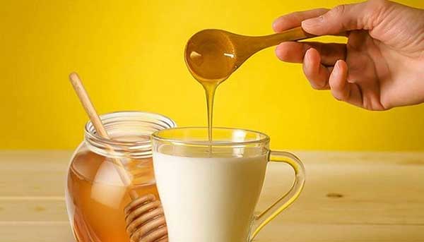 خواص شیر و عسل برای پوست