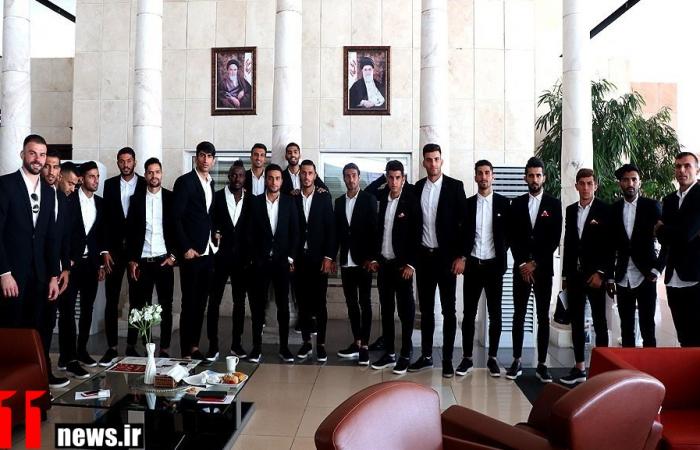 ژست جالب پرسپولیسیها قبل از نخستین تمرین در دبی تمرین پرسپولیس در دبی