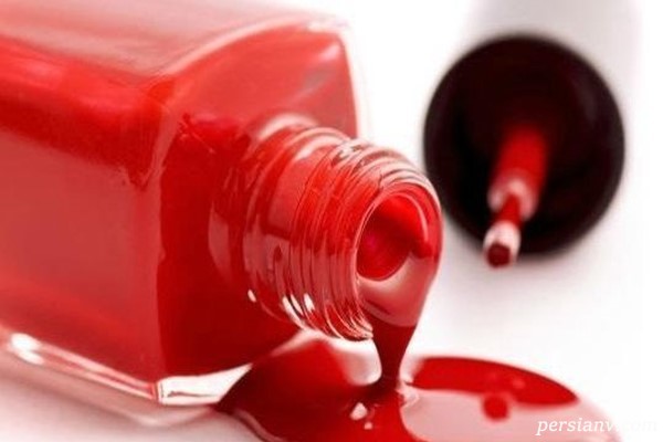 چطور لکه لاک را از روی لباس پاک کنیم؟