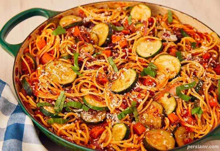طرز تهیه ماکارونی با سبزیجات