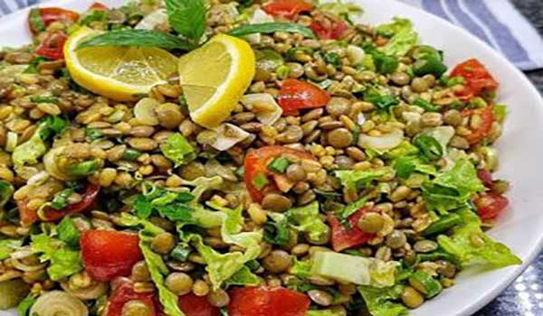 سالاد عدس و اسفناج یک پیش غذای عالی