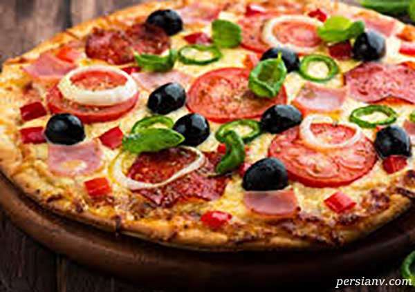 پیتزا با ژامبون مرغ یا گوشت