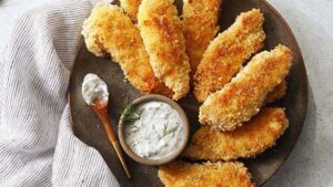 طرز تهیه مرغ سوخاری با سس عسل و خردل مناسب میهمانی
