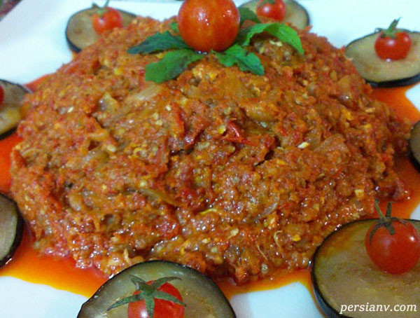 طرز تهیه میرزا قاسمی با گردو