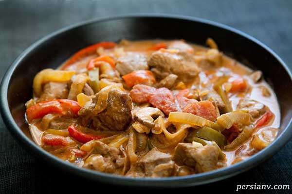 طرز تهیه خوراک بوقلمون و قارچ