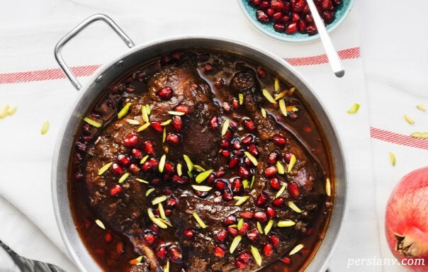 طرز تهیه ران مرغ ترش با سس انار ، یک غذای خوشمزه شمالی