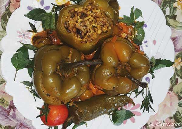طرز تهیه دلمه فلفل سبز خوشمزه در مایکروویو
