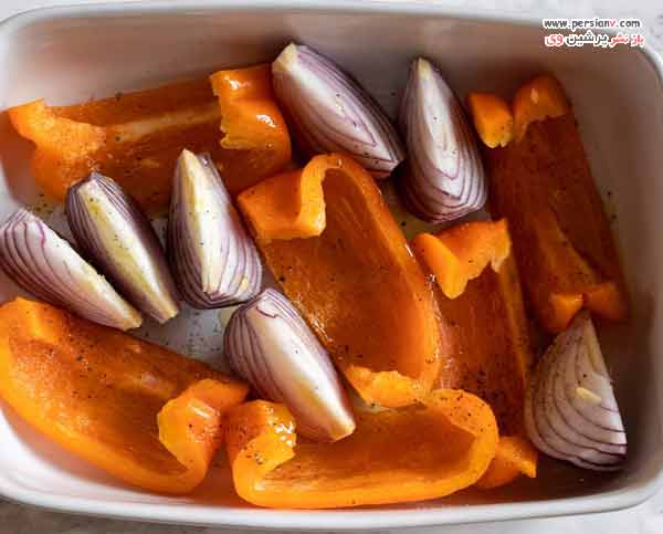 خرد کردن پیاز و فلفل دلمه ای گارنیش کباب