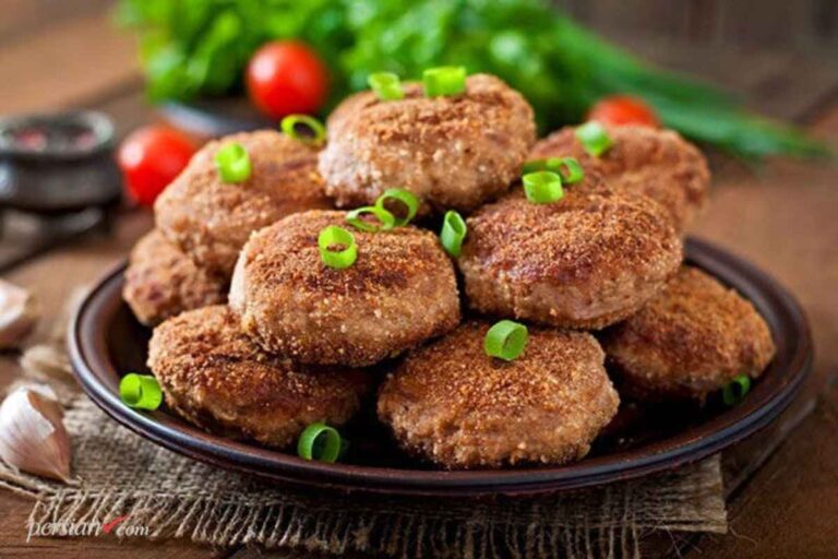طرز تهیه شامی کوا بروجردی | غذای محلی لرستان با سبزی معطر + سس رب انار