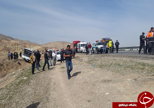 واژگونی اتوبوس در محور سروستان - شیراز واژگونی اتوبوس در محور شیراز