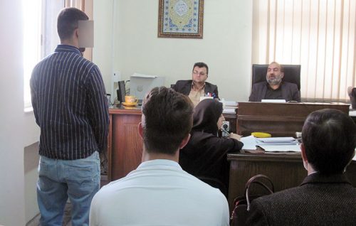 تعرض فوتبالیست به دختر