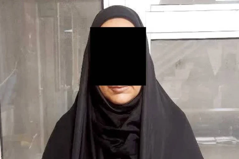شگردِ عجیب مادربزرگِ جیببر در اتوبوسهای مشهد / گوشیها را به هوا میفرستادند! + عکس