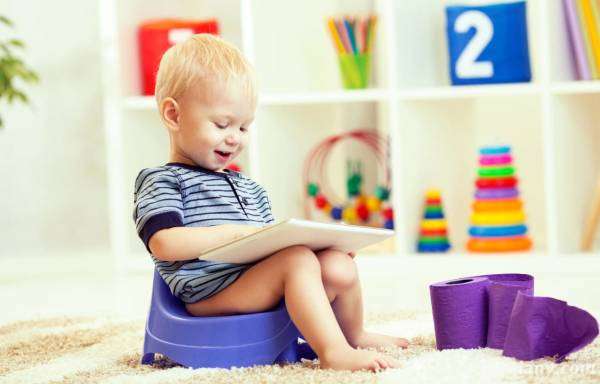 آموزش استفاده از توالت به کودک آموزش استفاده از توالت به کودک