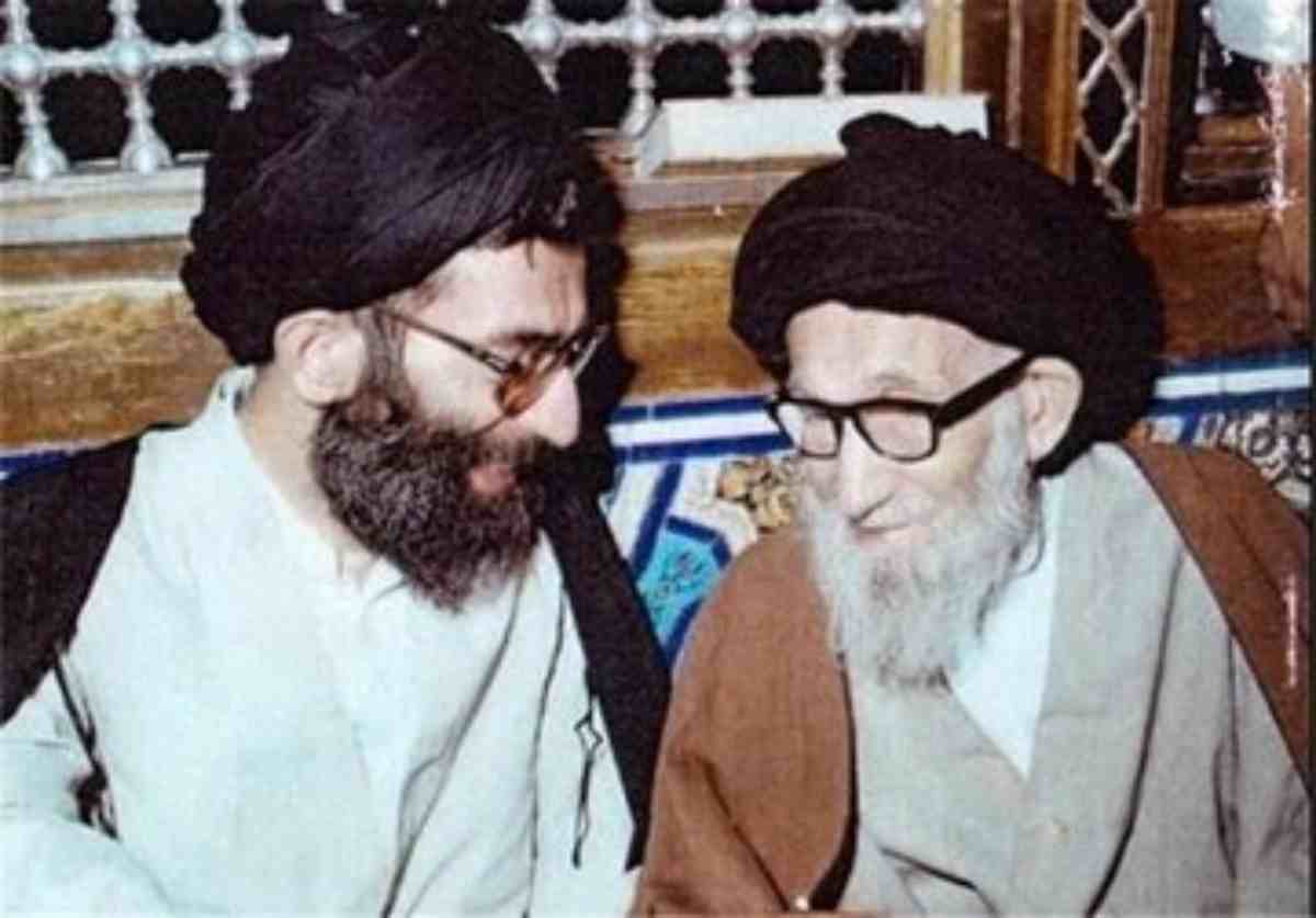 شما شب که می‌خوابی، لحاف از رویت کنار می‌رود…؛ روایت رهبر شهید از سفر به عتبات؛ وقتی پدر اجازه ماندن در نجف را نداد