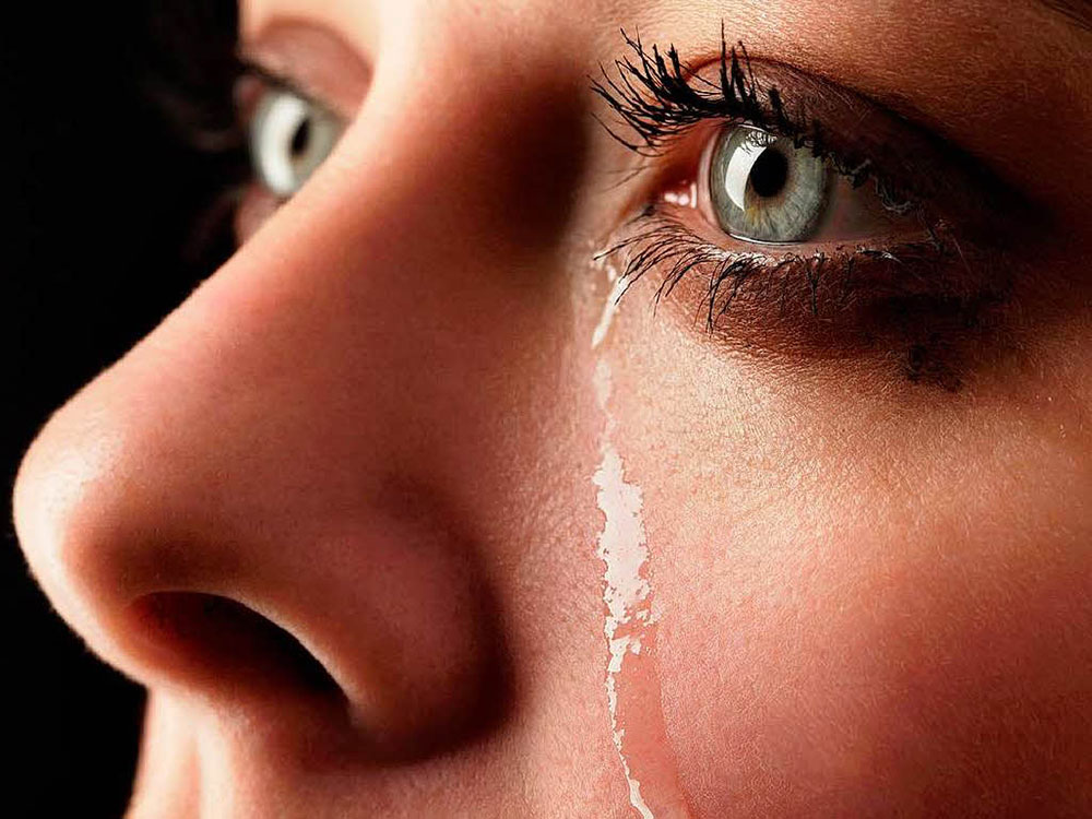 اشک خاصیت ضدباکتری طبیعی دارد علت شوری اشک چشم