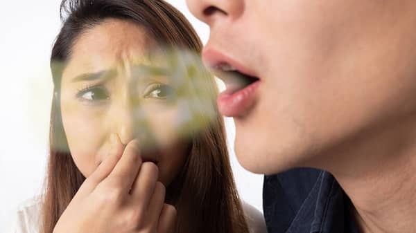 10 روش برای از بین‌بردن بوی بد دهان