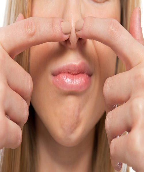 علل ایجاد جوشهای سرسیاه چیست و چگونه درمان می شود ؟