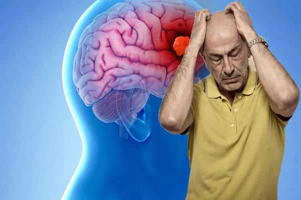 هشدار! این سردرد ها نشانه تومور مغزی هستند