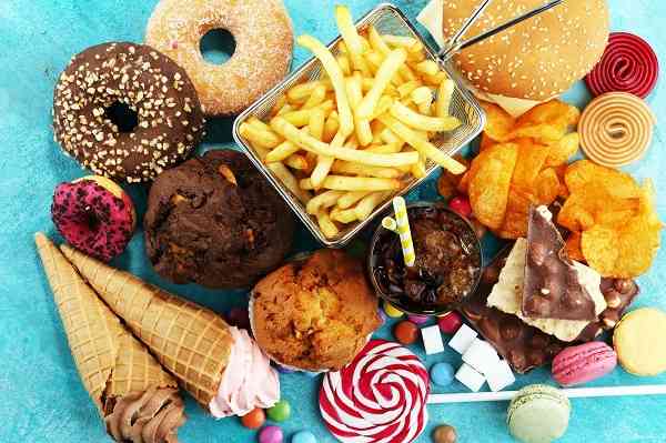 فست فودها چگونه باعث مرگ انسان میشوند؟