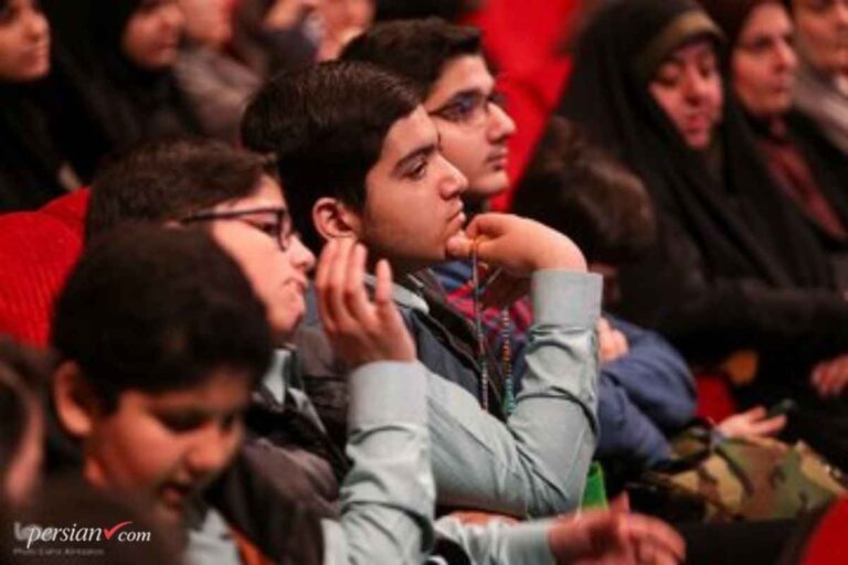 همراهی با دانش آموزان در شرف بلوغ در بحران