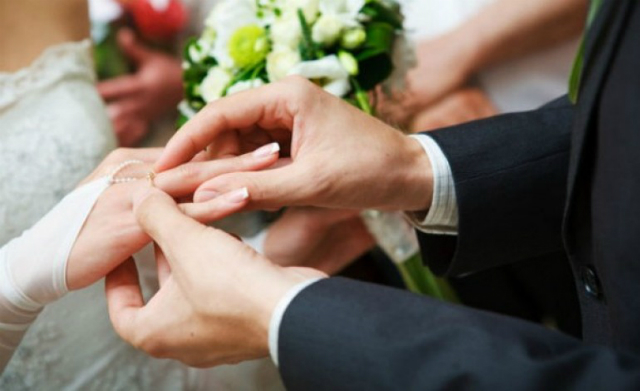 ازدواج دوباره زن و شوهر طلاق گرفته پس از یک اسیدپاشی