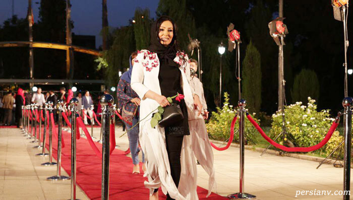 عنوان عجیبترین مانتو بدون شک تعلق میگیرد به پرستو صالحی مدل لباس بازیگران در جشن حافظ